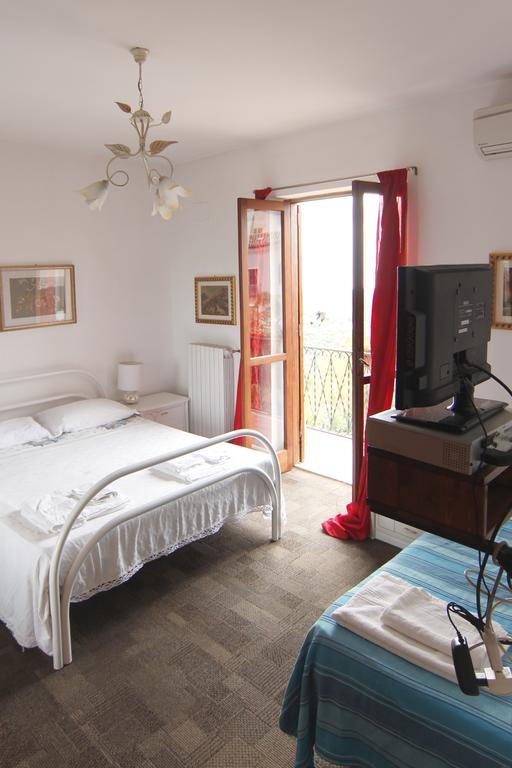 ヴィッラピアーナ La Panoramica Bed & Breakfast エクステリア 写真